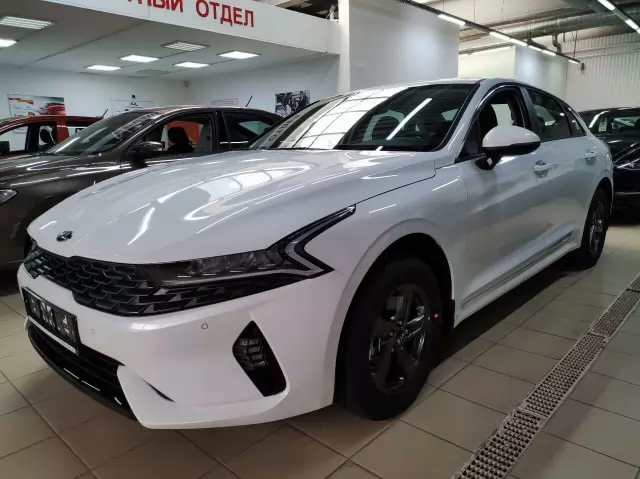 Превью KIA K5