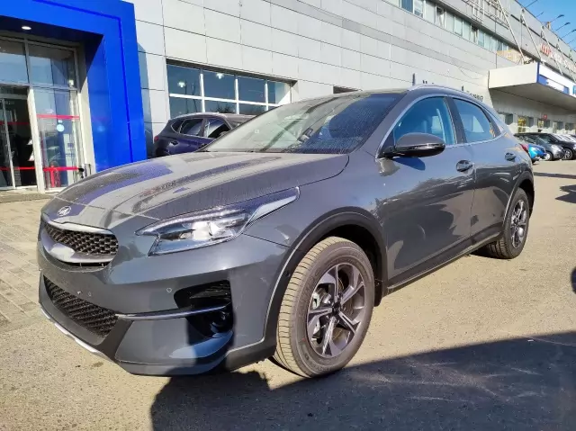 Превью KIA XCeed