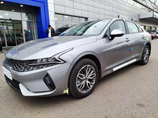Превью KIA K5