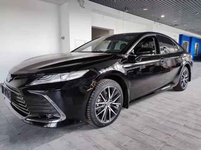 Превью TOYOTA Camry