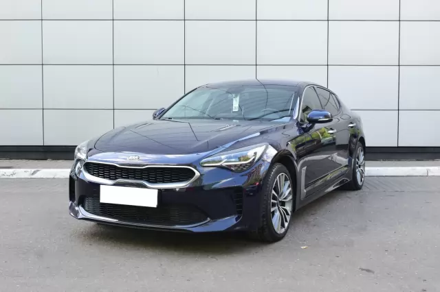 Превью KIA Stinger