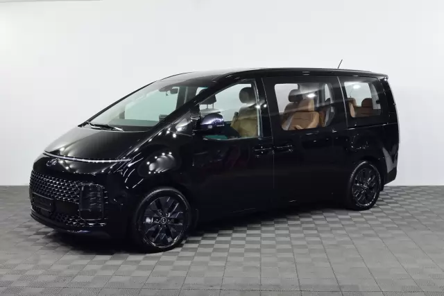 Превью HYUNDAI Staria