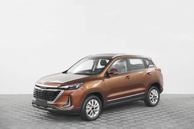 Превью BAIC X35
